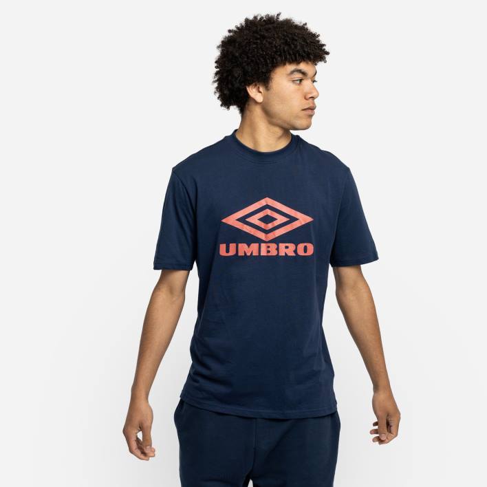 hombres Umbro humor índigo/salsa picante camiseta con logo de diamante ropa FTXL70